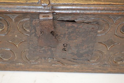 Lot 286 - 17th-century oak bible box