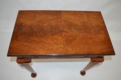 Lot 265 - Mid-20th-century walnut side table