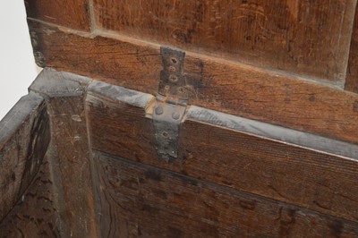 Lot 294 - 17th-century oak coffer