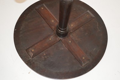 Lot 274 - Occasional table