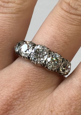 Lot 139 - A late Victorian diamond five stone ring