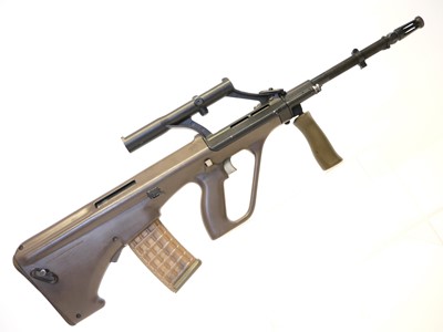 Lot 95 - Deactivated Austrian Steyr AUG 5.56mm assault rifle