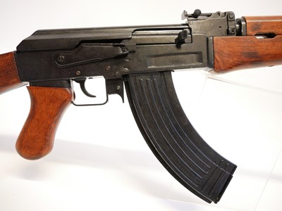 Lot Denix replica AK-47 LICENCE REQUIRED