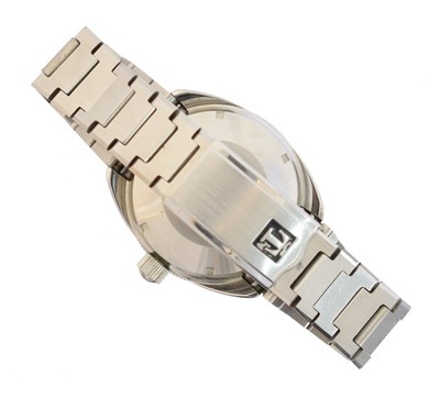 Lot 219 - A stainless steel Tissot Navigator automatic wristwatch