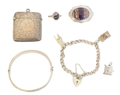 Lot 78 - A selection of silver jewellery