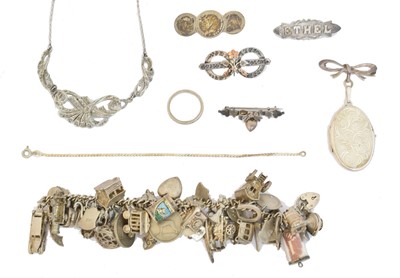 Lot 90 - A selection of silver and white metal items