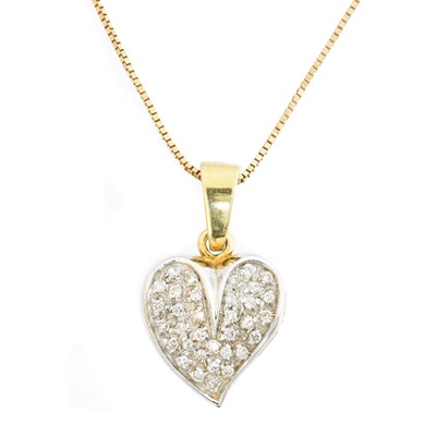 Lot 78 - An 18ct gold diamond pendant