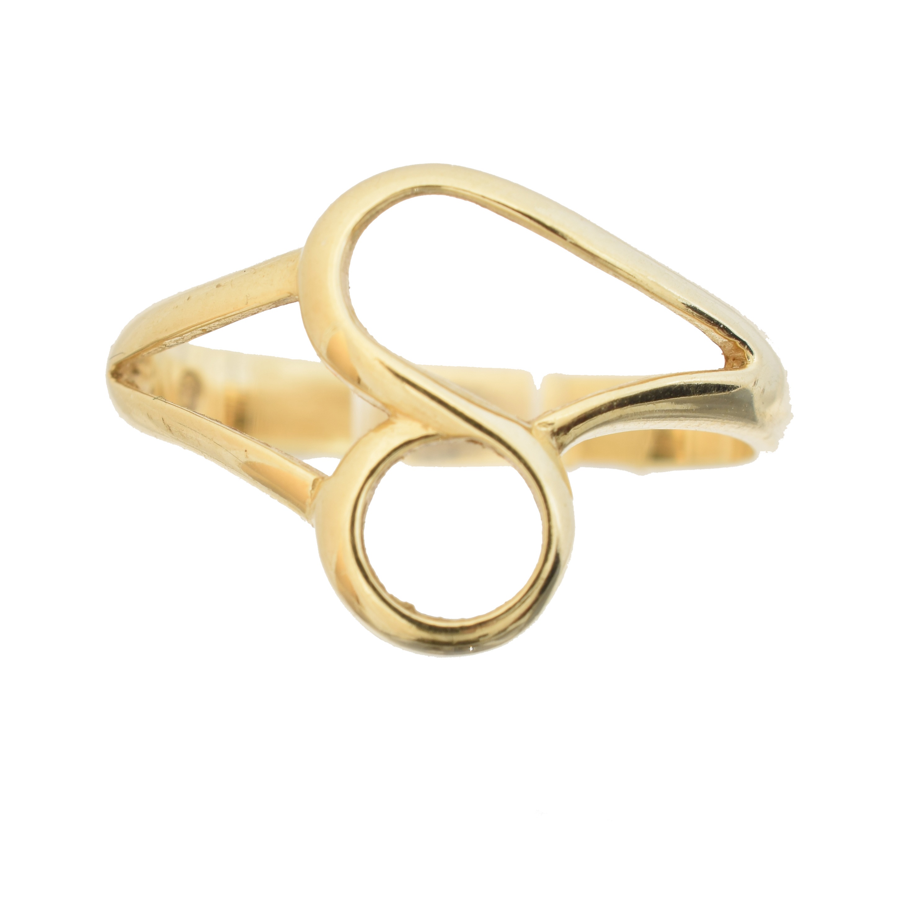 Lot 31 - A dress ring,