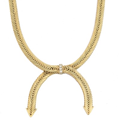 Lot 81 - A 9ct gold diamond necklace