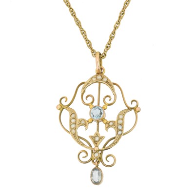 Lot 62 - An early 20th century aquamarine and split pearl pendant