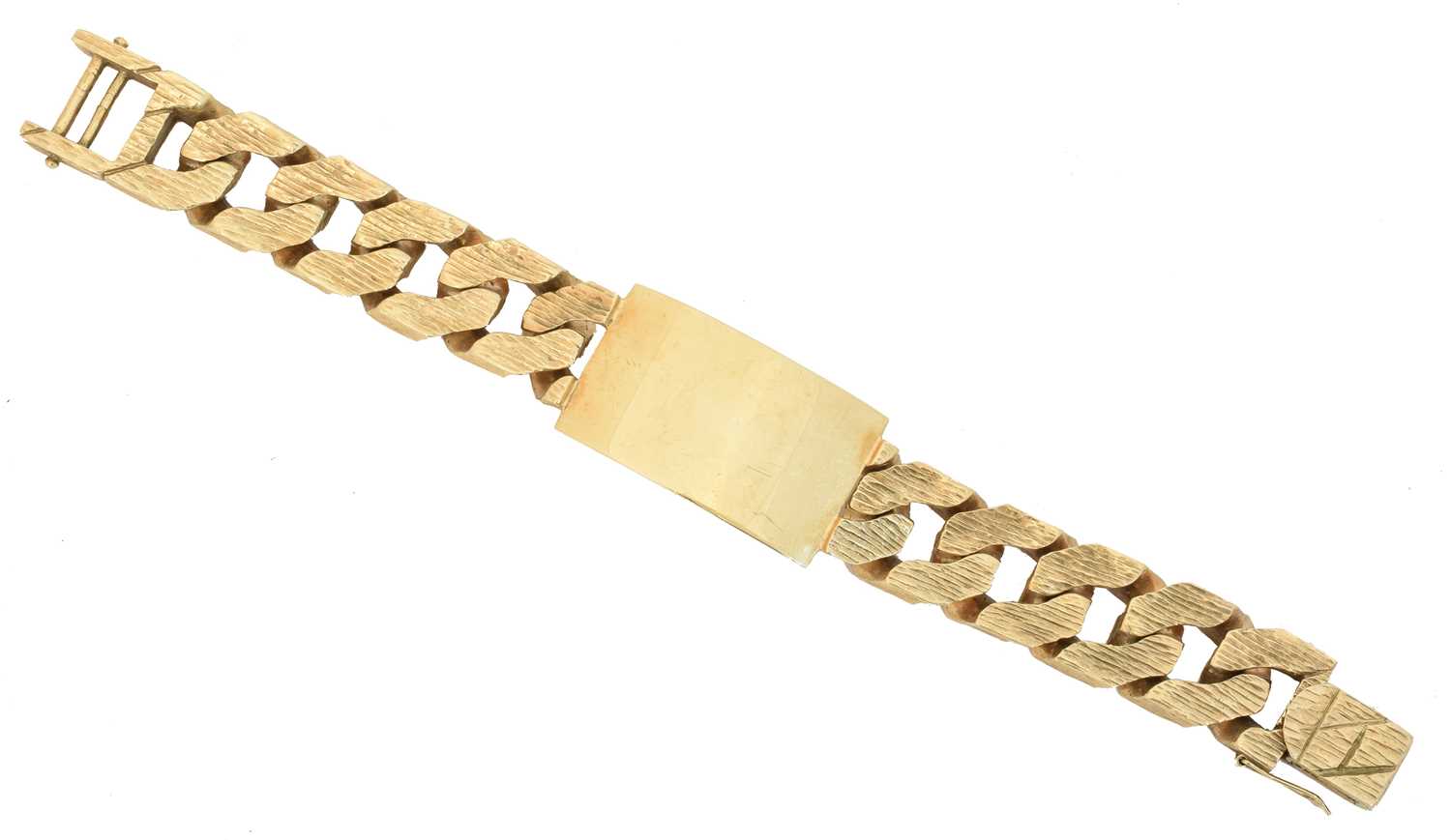Lot 48 - A 9ct gold bracelet