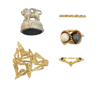 Lot 69 - A selection of jewellery