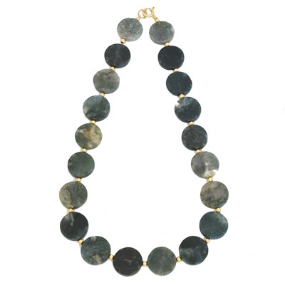 Lot 19 - A moss agate necklace by Catherine Best