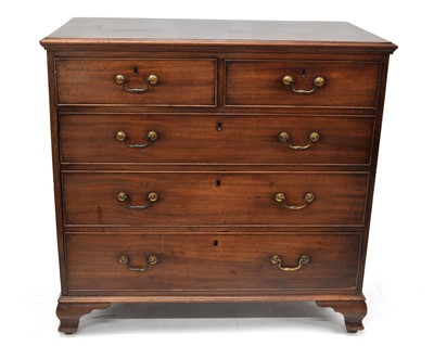 Lot 332 - George III chest of drawers