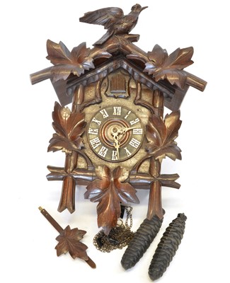 Lot 178 - Early 20th-century black forest cuckoo clock
