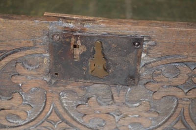 Lot 288 - 17th-century oak bible box