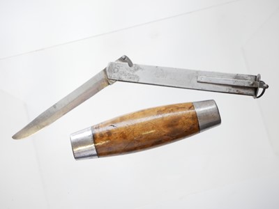 Lot 210 - Swedish barrel knife