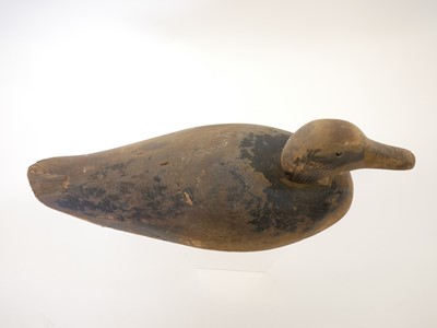 Lot 469 - Antique wood duck decoy