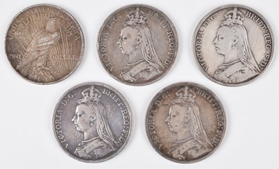 Lot 28 - Four silver Victoria Crowns and a silver 1924 Liberty Dollar (5).