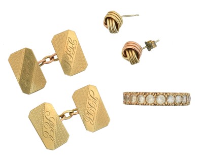 Lot 77 - A selection of 9ct gold jewellery