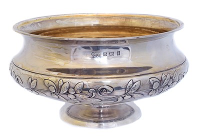 Lot 107 - An Edward VII silver bowl