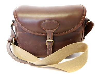 Lot 468 - Good quality leather cartridge bag