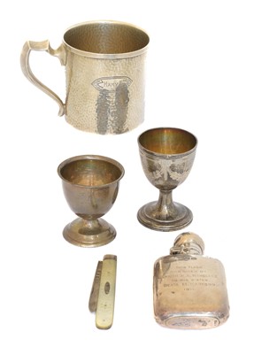 Lot 174 - A selection of silver