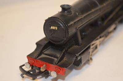 Lot 133 - Two Wrenn locomotives to include W2218 and W2224