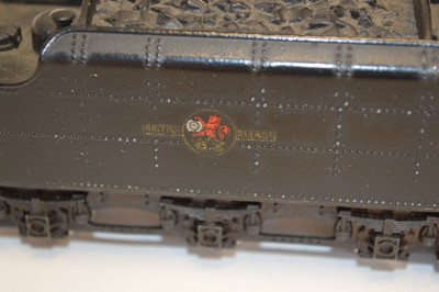 Lot 133 - Two Wrenn locomotives to include W2218 and W2224