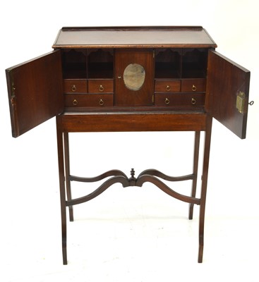 Lot 239 - Edwardian mahogany small side cabinet