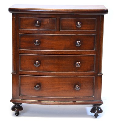 Lot 213 - Victorian Apprentice Chest of Drawers