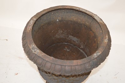 Lot 305 - Reproduction cast iron garden urn