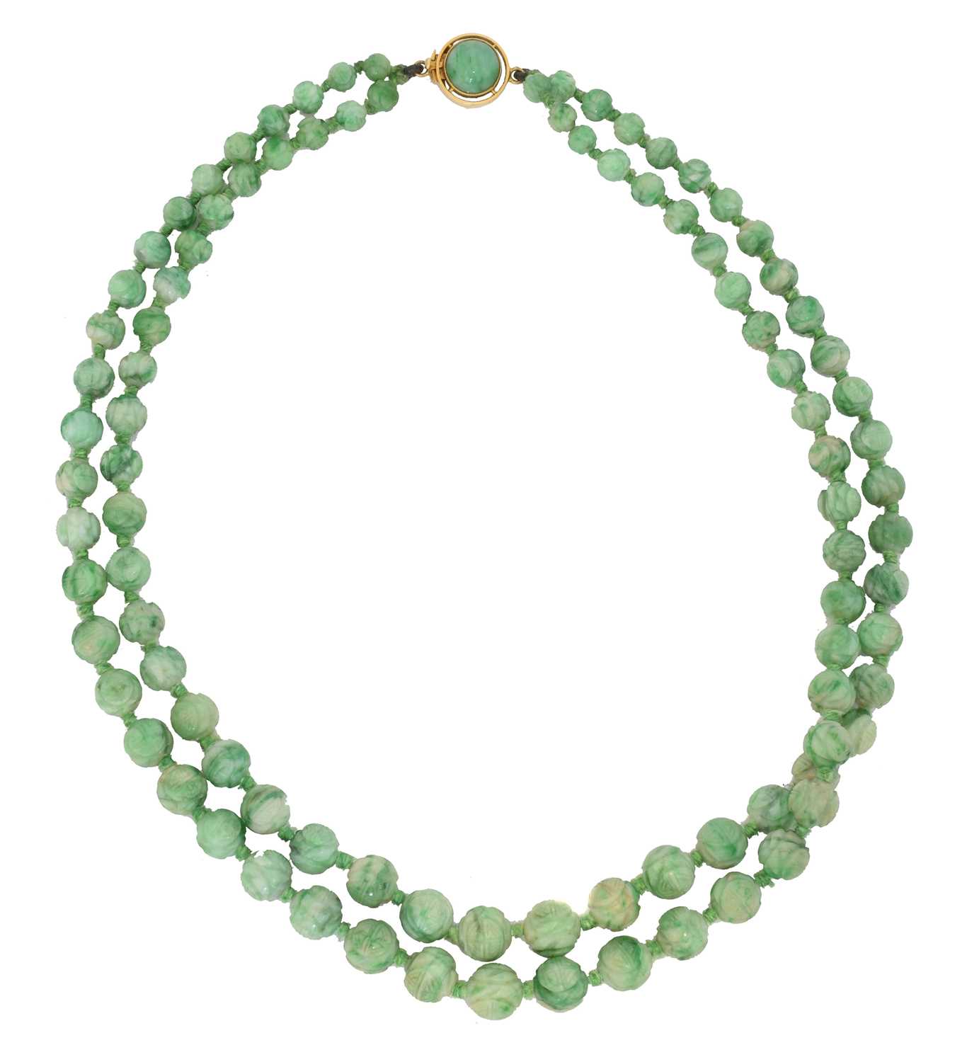 Lot 88 - A jade necklace