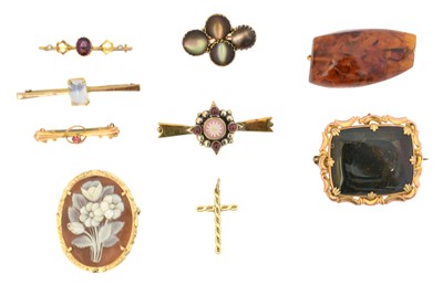 Lot 85 - A selection of jewellery