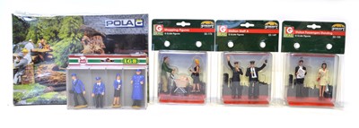 Lot 141 - G Scale figures and scenery