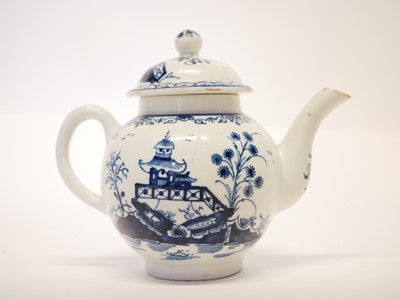 Lot 128 - Lowestoft porcelain teapot circa 1760