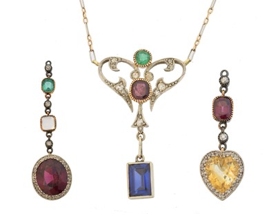 Lot 75 - An early 20th century gem-set necklace with two alternate drops