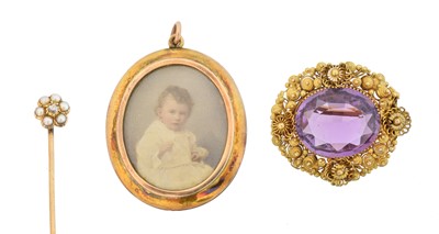 Lot 80 - A selection of jewellery