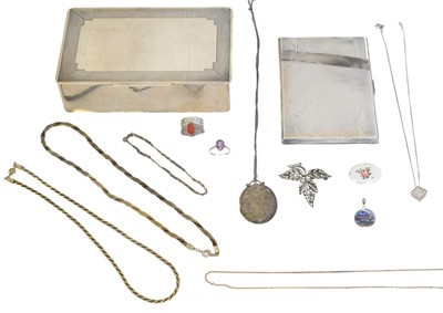 Lot 91 - A selection of silver and white metal items