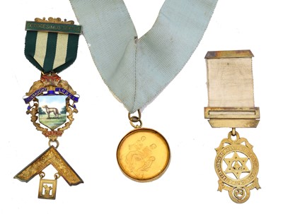 Lot 96 - Masonic interest - a selection of Masonic regalia