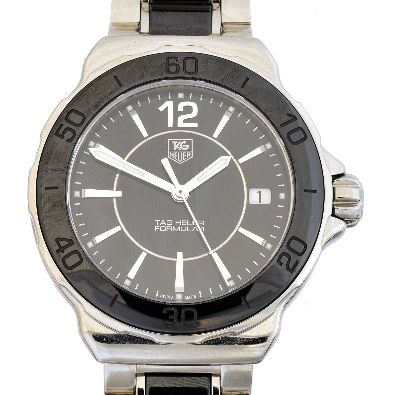 186 - A stainless steel TAG Heuer Formula 1 quartz wristwatch, 