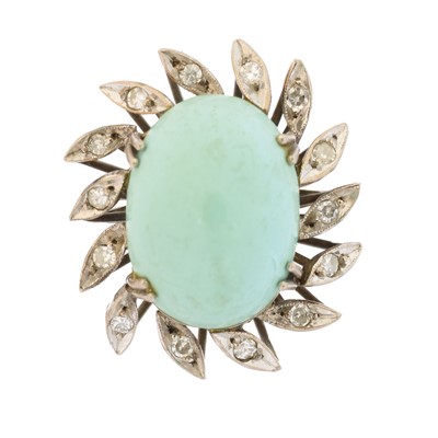 Lot 122 - A turquoise and diamond cluster ring