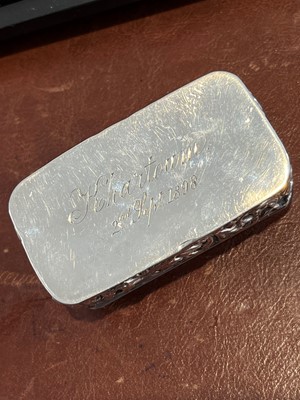 Lot 75 - A Victorian silver snuff box