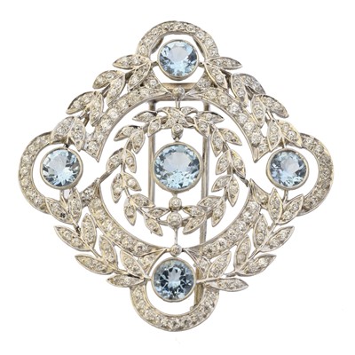 Lot 22 - An early 20th century aquamarine and diamond brooch