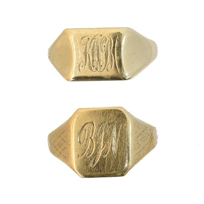 Lot 100 - Two 9ct gold signet rings
