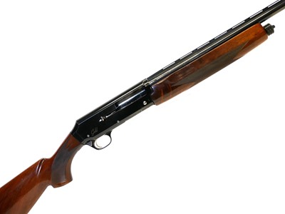 Lot 224 - Browning 20 bore semi auto shotgun LICENCE REQUIRED