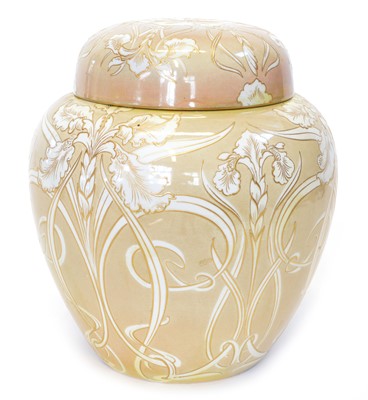 Lot 100 - Shelley lustre ginger jar designed by Walter Slater