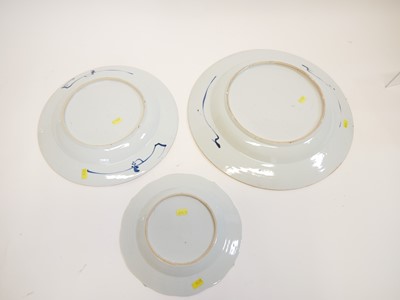 Lot 141 - Two Chinese chargers and a plate