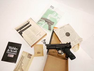Lot 72 - Boxed Webley Premier MkII .22 air pistol