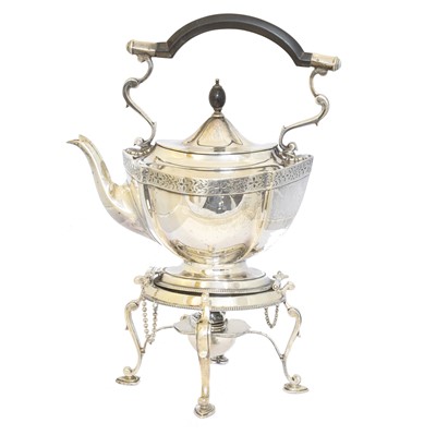 Lot 95 - A George V silver kettle on stand